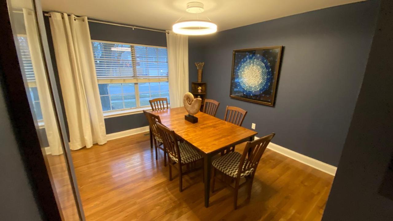 Here It Is! Cool Cape Cod-3 Br-2.5 Bath-12 Guests Olathe Extérieur photo