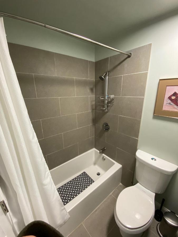 Here It Is! Cool Cape Cod-3 Br-2.5 Bath-12 Guests Olathe Extérieur photo