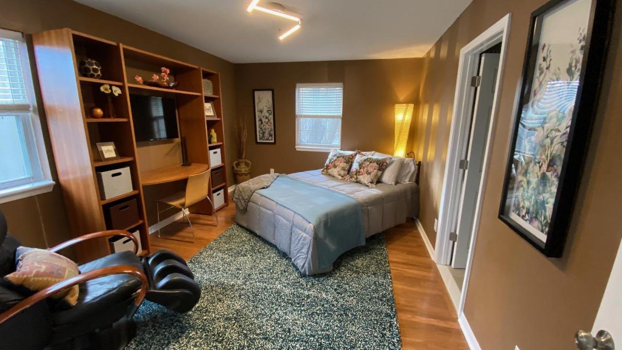Here It Is! Cool Cape Cod-3 Br-2.5 Bath-12 Guests Olathe Extérieur photo