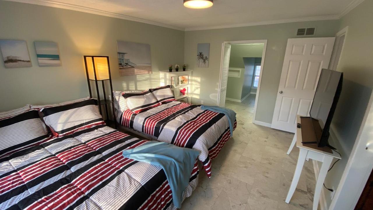 Here It Is! Cool Cape Cod-3 Br-2.5 Bath-12 Guests Olathe Extérieur photo